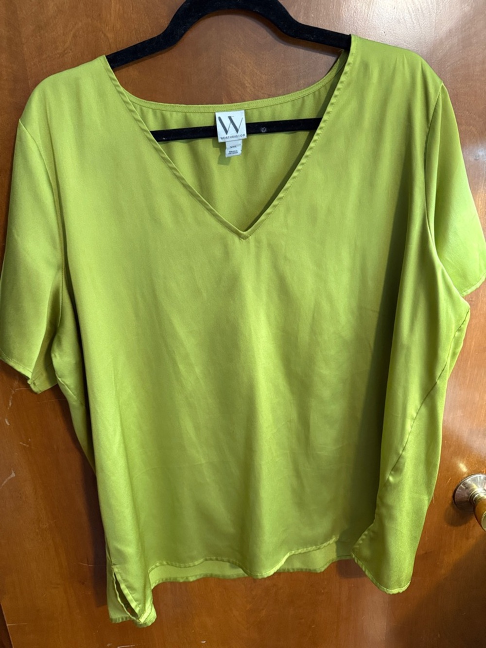 Worthington Bright Lime V-Neck Short Sleeve Blouse
